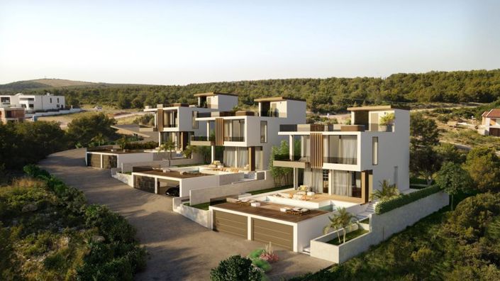 Image No.3-3 Bed Property for sale