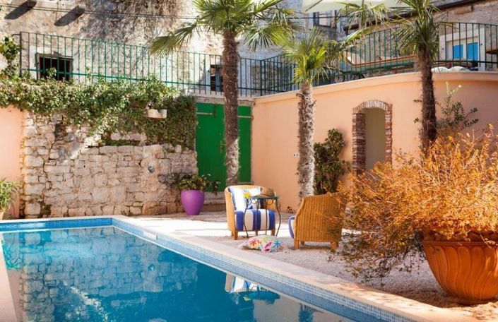 Image No.6-Propriété de 4 chambres à vendre à Jelsa