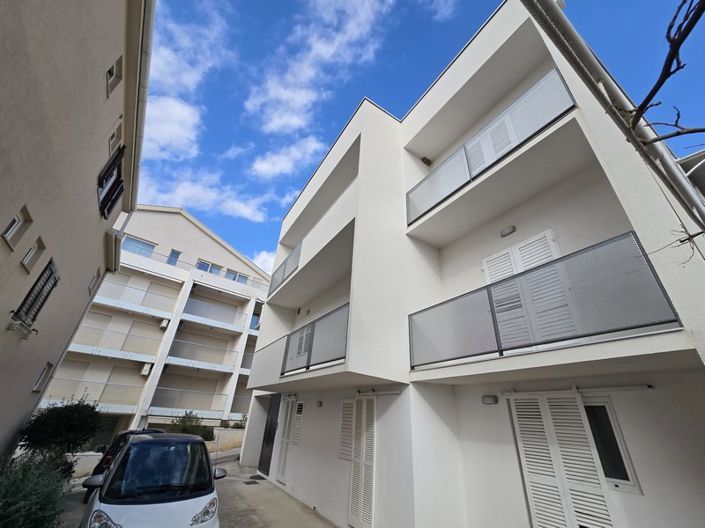 Image No.5-10 Bed Property for sale