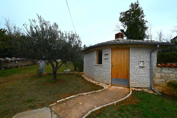 Image No.11-11 Bed Property for sale