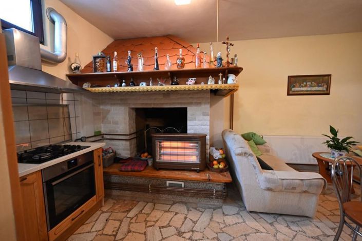 Image No.12-11 Bed Property for sale