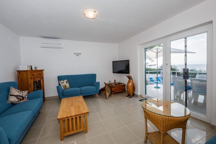 Image No.8-Propriété de 4 chambres à vendre à Splitska