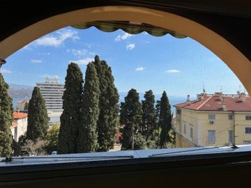 1 - Opatija, Propriété