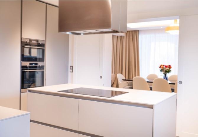 Image No.10-5 Bed Property for sale