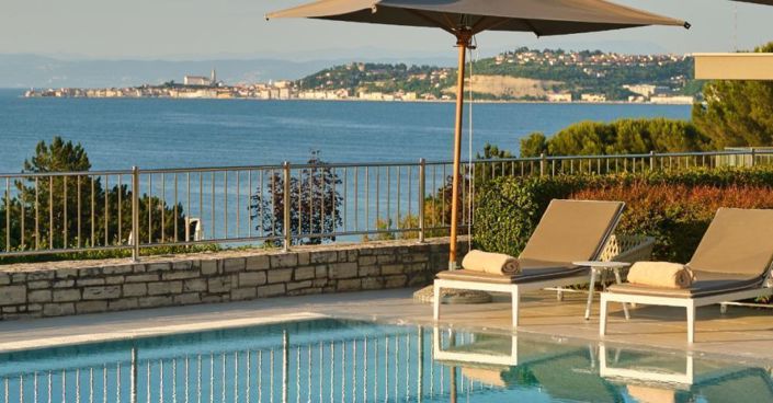 Image No.4-5 Bed Property for sale