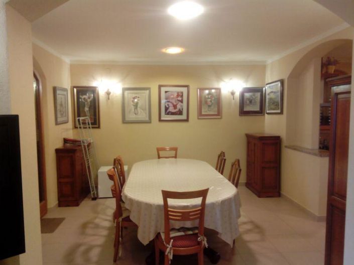 Image No.9-3 Bed Property for sale