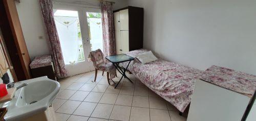 Image No.10-8 Bed Property for sale