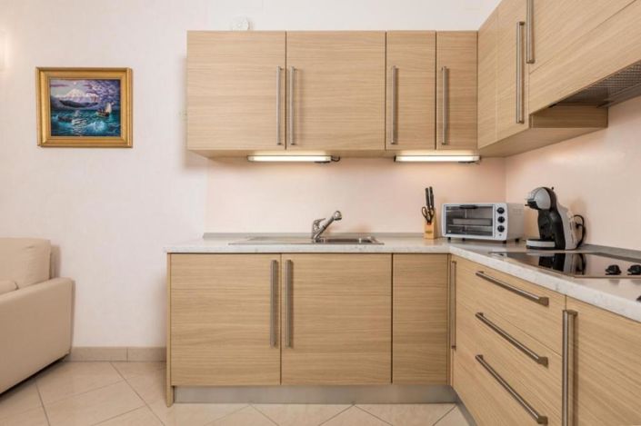 Image No.21-10 Bed Property for sale