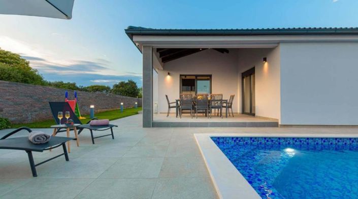 Image No.1-3 Bed Property for sale