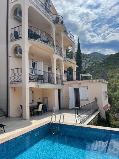 Image No.2-4 Bed Property for sale