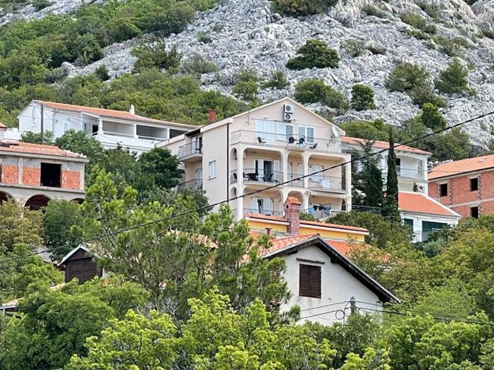 Image No.8-4 Bed Property for sale