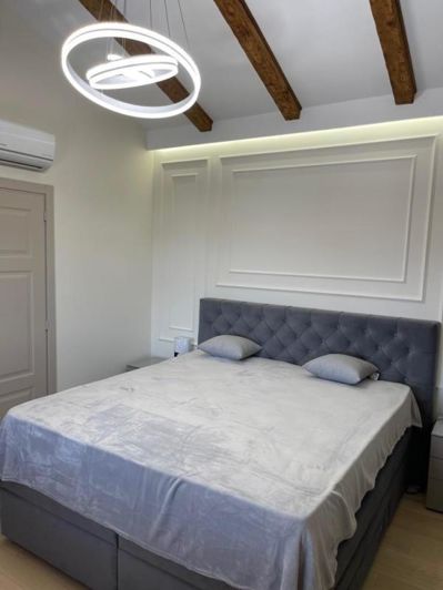 Image No.15-2 Bed Property for sale