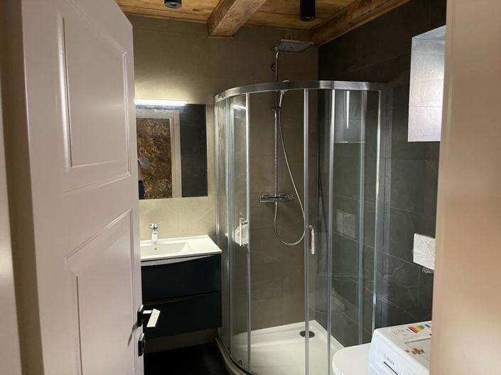 Image No.7-2 Bed Property for sale