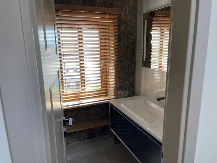 Image No.8-2 Bed Property for sale