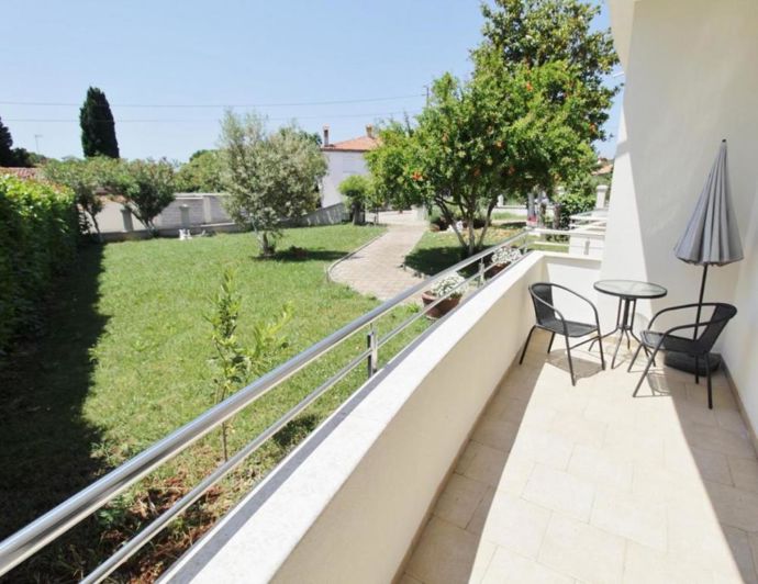 Image No.25-8 Bed Property for sale