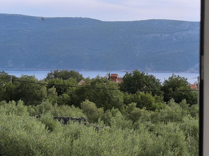 Image No.2-4 Bed Property for sale