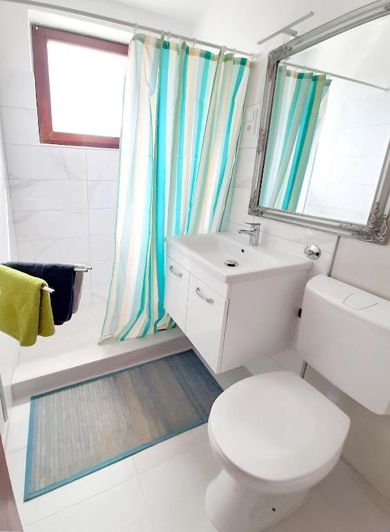 Image No.21-11 Bed Property for sale