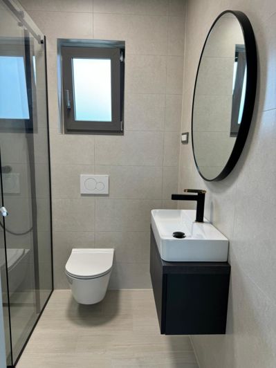 Image No.9-4 Bed Property for sale