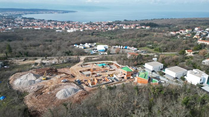 Image No.18-4 Bed Property for sale