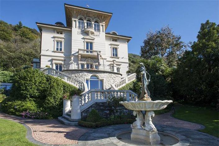 Image No.1-Propriété de 12 chambres à vendre à Opatija