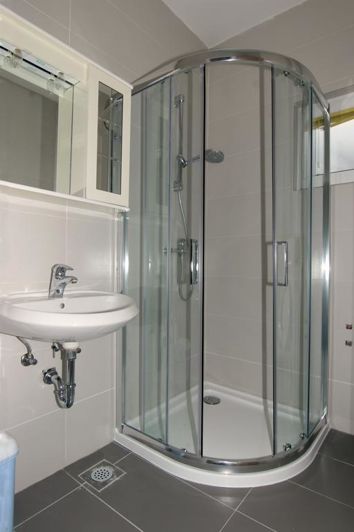 Image No.13-36 Bed Property for sale