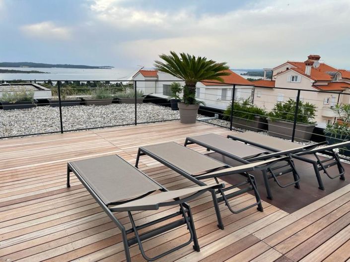 Image No.2-4 Bed Property for sale