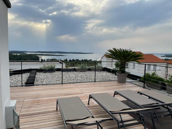 Image No.3-4 Bed Property for sale