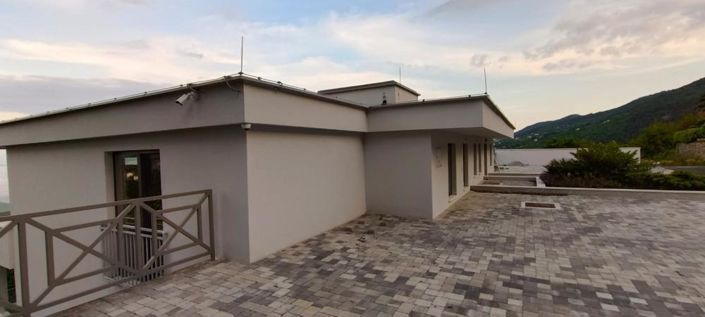 Image No.7-7 Bed Property for sale