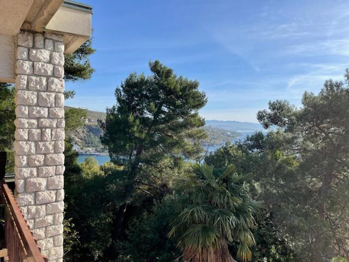 Image No.3-10 Bed Property for sale