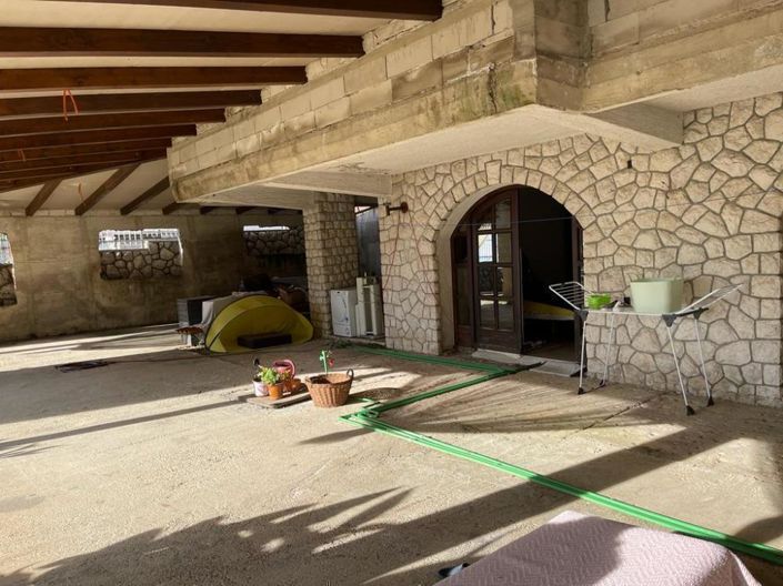 Image No.5-10 Bed Property for sale