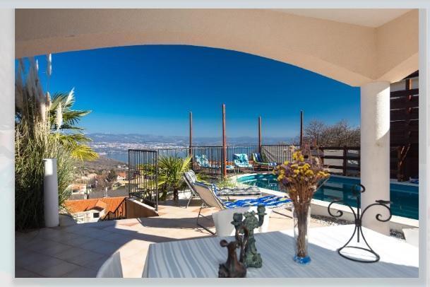 Image No.21-5 Bed Property for sale