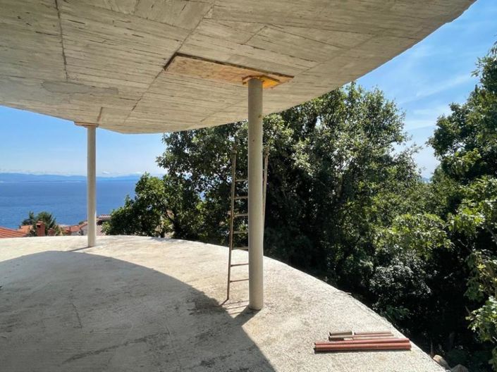 Image No.14-4 Bed Property for sale