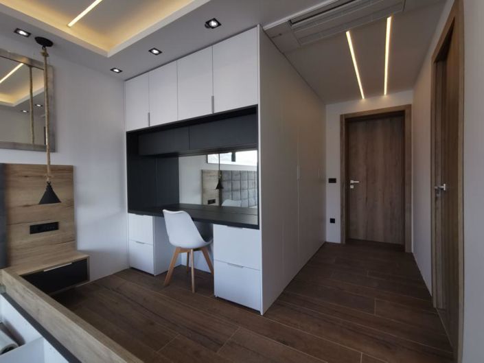 Image No.20-4 Bed Property for sale