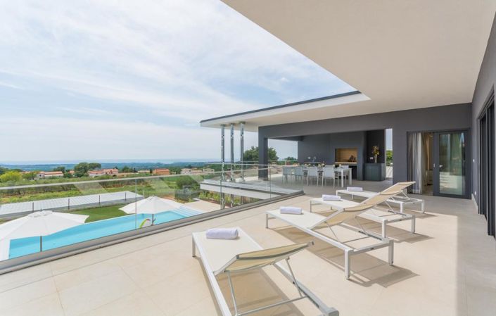 Image No.6-Propriété de 5 chambres à vendre à Kaštelir