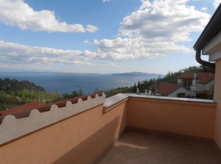 Image No.13-10 Bed Property for sale