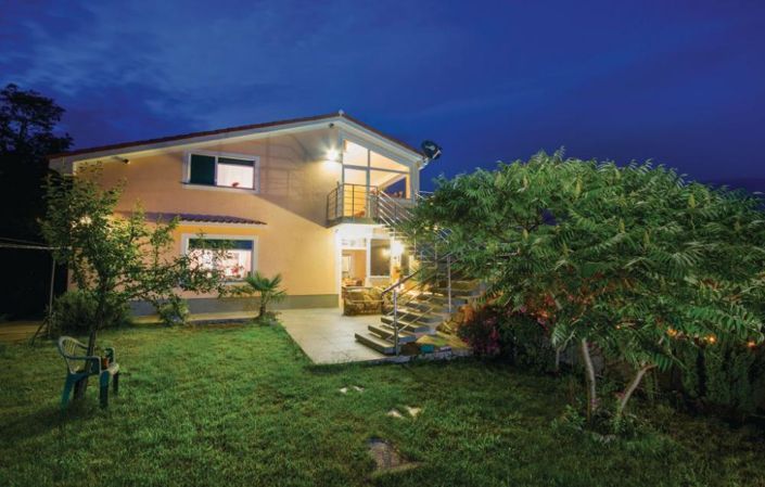 Image No.9-10 Bed Property for sale