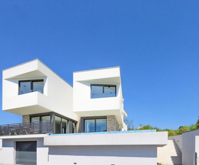 Image No.6-Propriété de 5 chambres à vendre à Kostrena