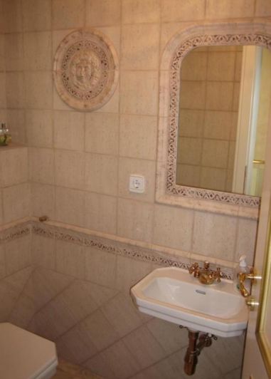 Image No.23-5 Bed Property for sale