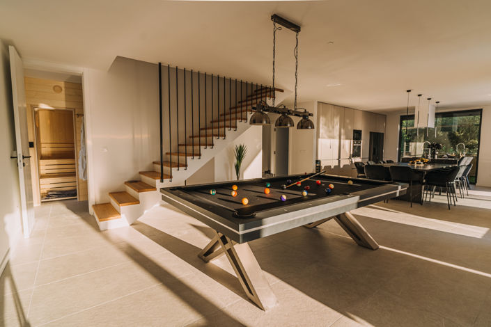 Image No.5-5 Bed Property for sale