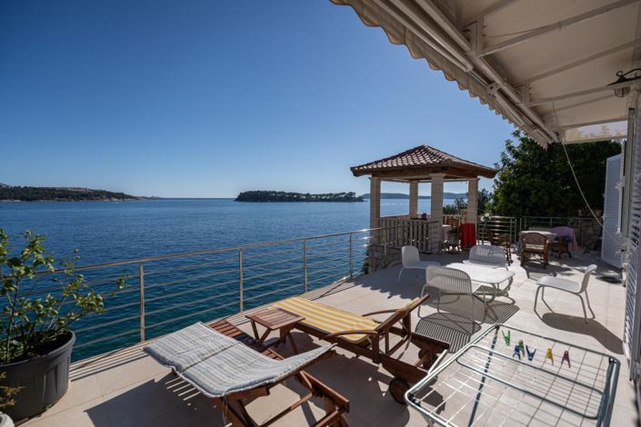 Image No.14-4 Bed Property for sale