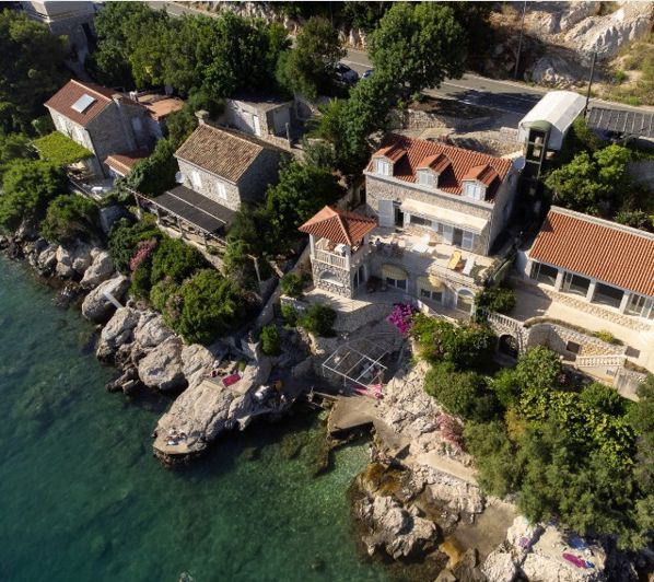 Image No.20-4 Bed Property for sale