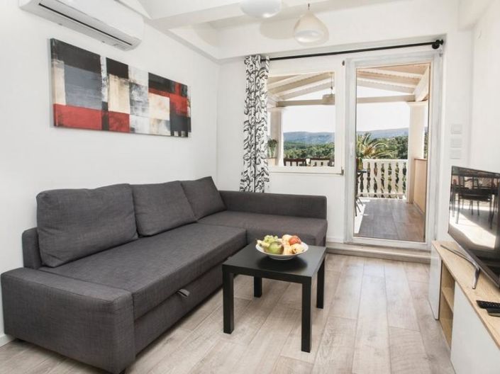 Image No.11-4 Bed Property for sale