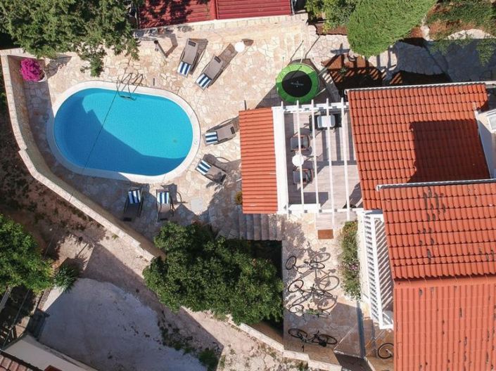 Image No.8-4 Bed Property for sale