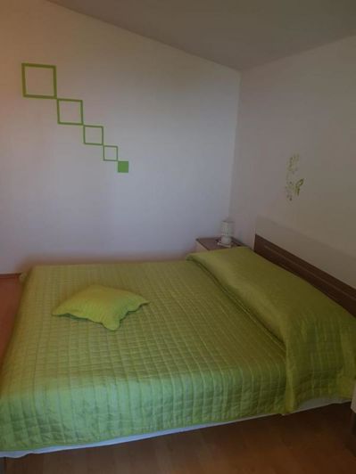 Image No.12-12 Bed Property for sale