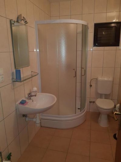 Image No.13-12 Bed Property for sale