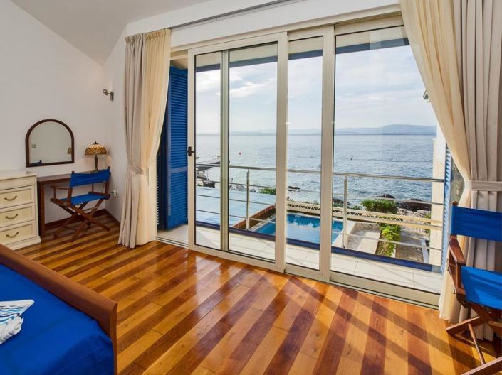 Image No.14-4 Bed Property for sale