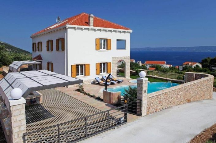 Image No.1-4 Bed Property for sale