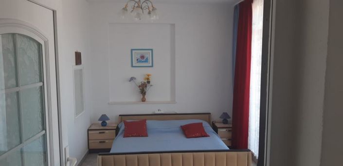 Image No.13-11 Bed Property for sale