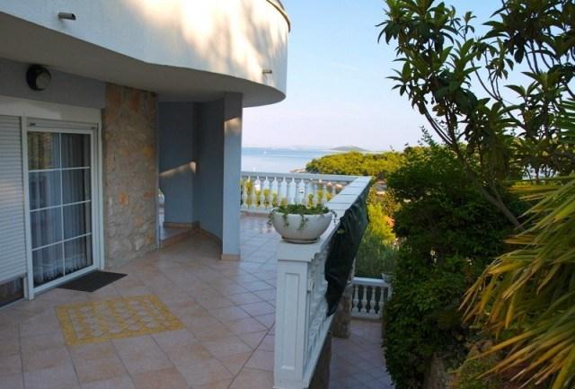 Image No.7-7 Bed Property for sale