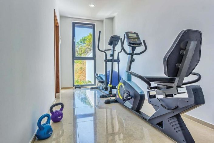 Image No.19-4 Bed Property for sale